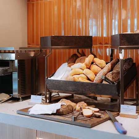 Moevenpick Hotel Bari-3